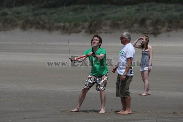 Blast Kiteboarding teaching at Beach Break Live