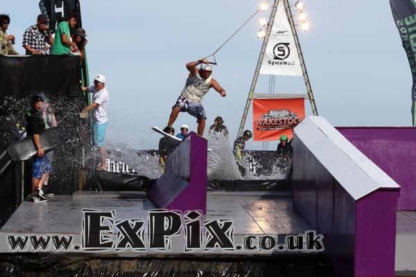 8P1C7583expix