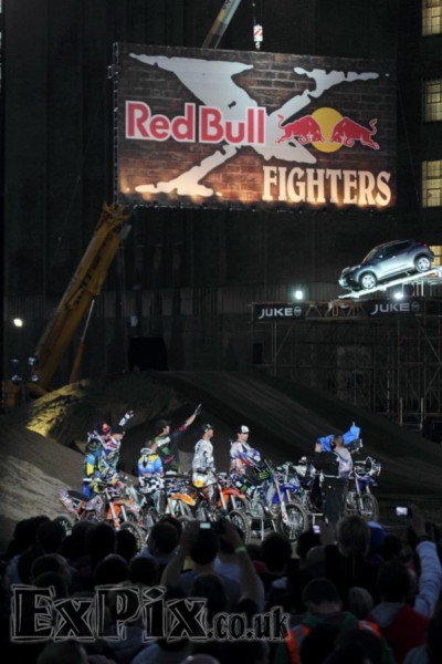 redbullxfightersfmxriders