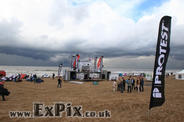 Kiteboard Open juding tower with protest flag