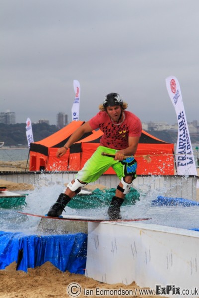 Lee Debuse Flatbar Windfest Poolgap