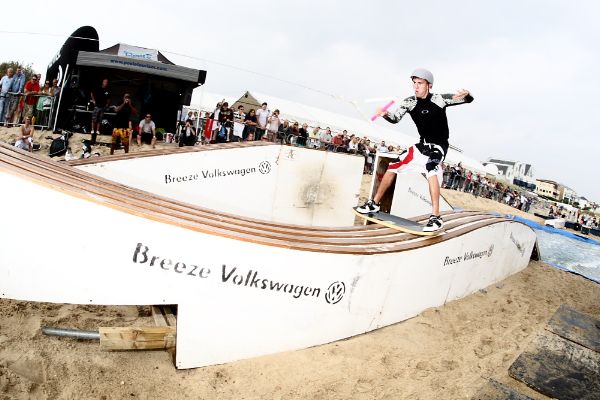 Taylor on a wakeskate