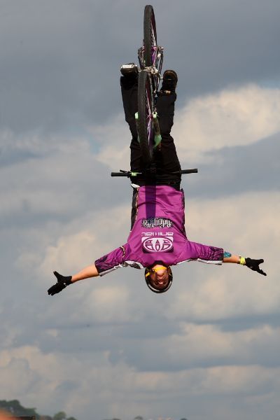 Sam Pilgrim no handed backflip